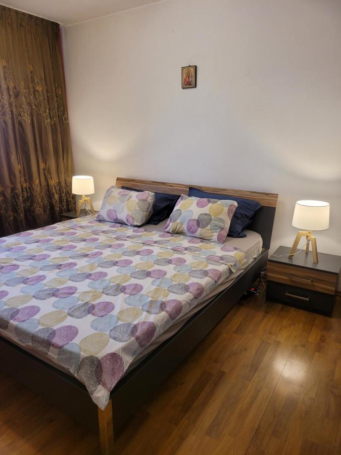 Ferienwohnung Quiet, Relaxing, Family Friendly Bukarest Exterior foto