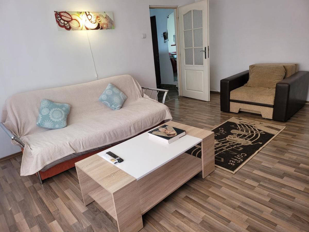 Ferienwohnung Quiet, Relaxing, Family Friendly Bukarest Exterior foto